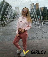 skinny blonde amateur katie posing in her sexy sportswear in public144489