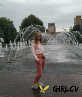 skinny blonde amateur katie posing in her sexy sportswear in public144485