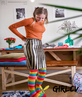 blonde amateur katherine j getting dressed after posing in the nude162627