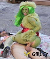 green grinch joanna angel anal rides homeless cock on top in the alleyway117782
