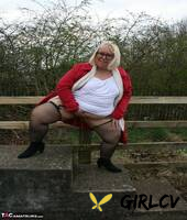 obese british woman lexie cummings exposes herself in public locations