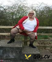 obese british woman lexie cummings exposes herself in public locations