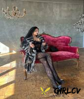 onlyfans babe anastasia vi strips her fur coat poses in her sexy lingerie 66165228159553