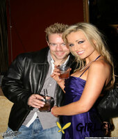 blonde pornstar with big boobs kayden kross shows her body with friends