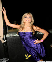 blonde pornstar with big boobs kayden kross shows her body with friends