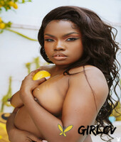 curvy ebony model aziza shows her natural tits and poses in the pool