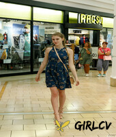 nerdy amateur babe melody marks exposes her big boobs at the mall182671