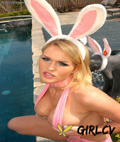blonde bunny babe krissy lynn whips out big tits & toys with carrot vibrator107087