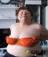 naughty chubby granny hortensia plays with her big tits while undressing153214
