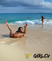 blonde lesbian bibi noel & her slutty gfs fool around while naked at the beach