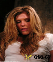 kinky small titted female bella lynn strips and gets toyed by a machine86238