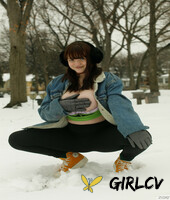 amateur babe daisy wensday displays her amazing juggs and big ass in the snow171347