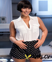 sweet moms with big tits rose rhapsody and aiden starr show their bums