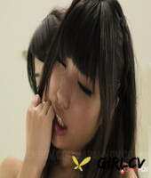 asian princess akubi yumemi & her naughty mom get fingered by waiters