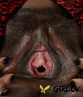 teen daizy cooper loses her ripped leggings & flaunts her fuzzy ebony cunt166120