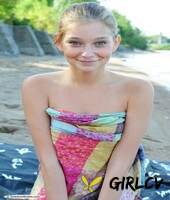 cutie with blue eyes and innocent smile indi shows teen body off on the beach119724