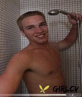 amateur kick boxer aaron skyline takes a shower & masturbates after practice182655