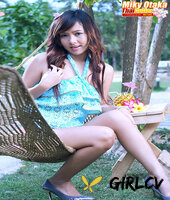 pretty thai girl miky otaka gets naked on a backyard hammock181086