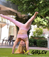 breathtaking ballerina nikki shows how flexible she is before rubbing her muff138334