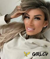 glamorous amateur babe jacky posing in her provocative outfit in a solo141875
