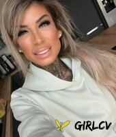 glamorous amateur babe jacky posing in her provocative outfit in a solo141878