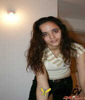 indian solo girl reveals her brassiere while changing her clothing236699