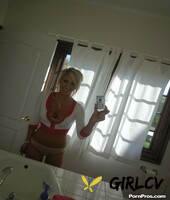 blonde tasha reign takes sexy selfies and shows her big tits in the mirror174334