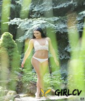 beautiful czech denisa deen enjoys hardcore ramming in astonishing garden