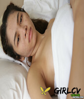 thai girl mee poses naked & has her hairy twat rammed in a morning sex session