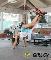 fit chick abigail mac manages to get naked while going thru her workout