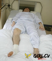 japanese nurse reina wamatsu gives her patient a handjob & receives a facial165922